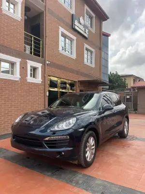 Porsche Cayenne 4dr SUV AWD (3.6L 6cyl 6M) 2014 Black