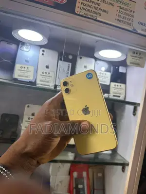 New Apple iPhone 11 128 GB Yellow