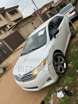 Toyota Venza V6 AWD 2010 White