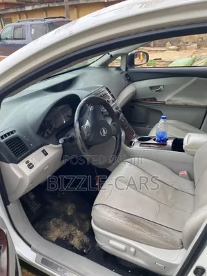 Toyota Venza V6 AWD 2010 White