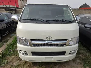 Toyota HiAce 2010 White