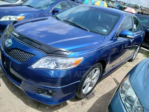 Toyota Camry SE 4dr Sedan (2.5L 4cyl 6A) 2011 Blue
