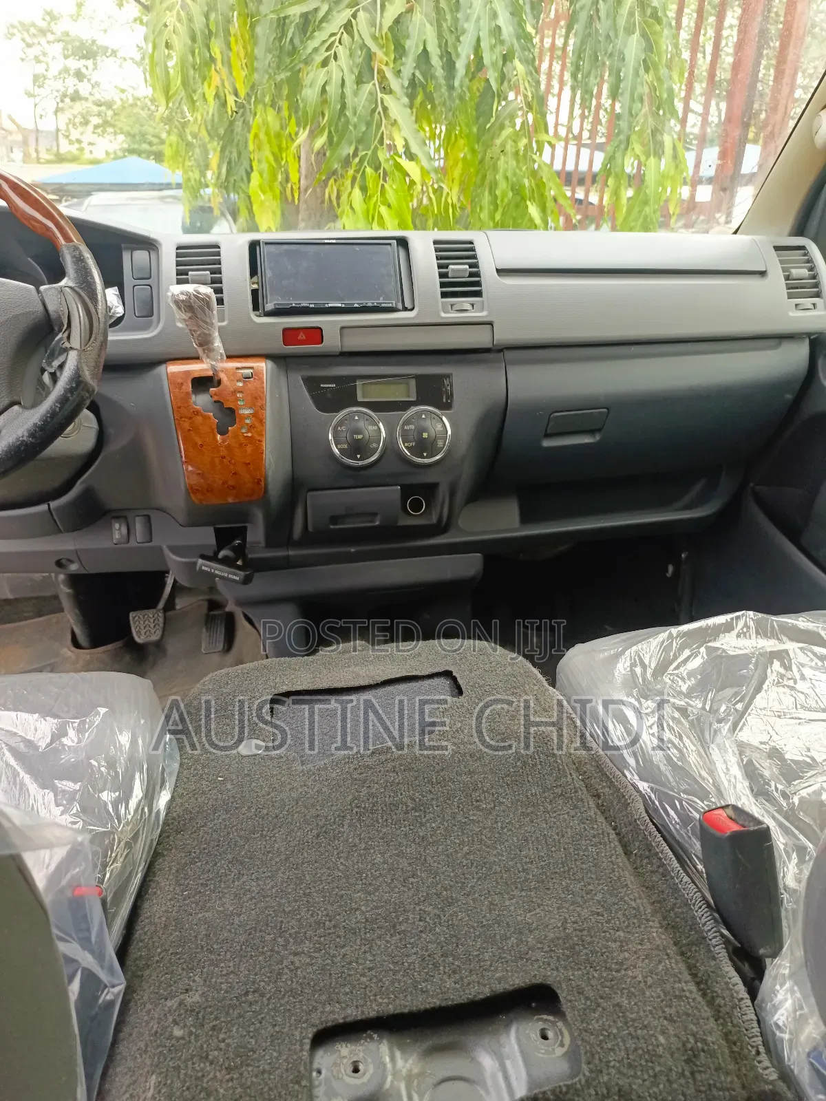 Toyota HiAce 2012 Grey