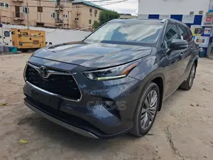 Toyota Highlander 2022 Gray
