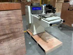 Dough Moulder