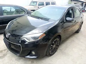 Toyota Corolla 2015 Black