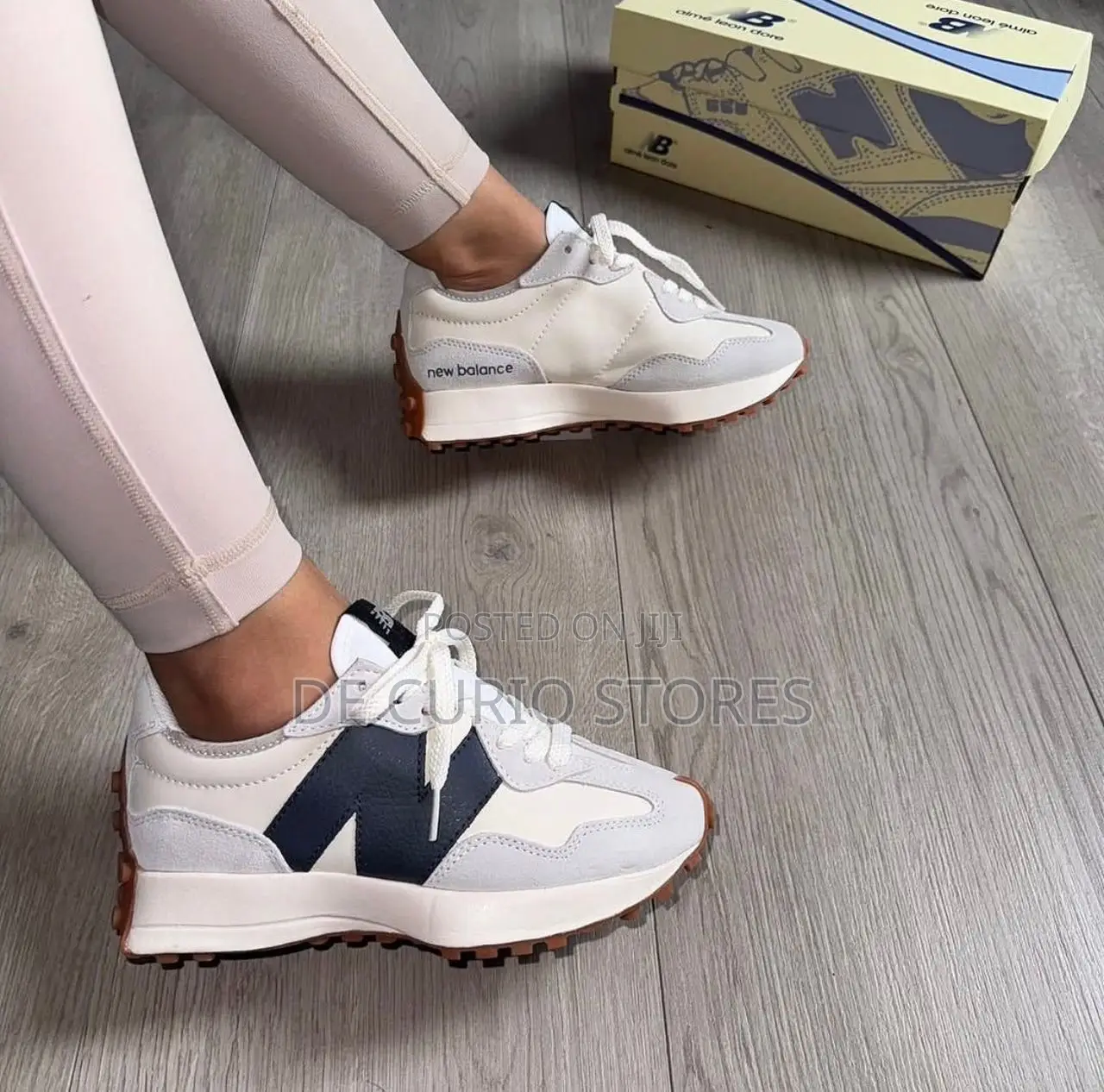 New Balance 327