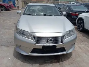Lexus ES 2014 Silver