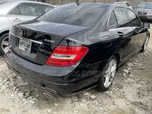 Mercedes-Benz C300 Luxury 4Matic Sedan AWD (3.0L 6cyl 7A) 2012 Black