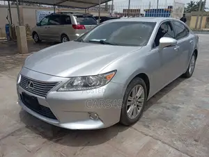 Lexus ES 2014 Silver