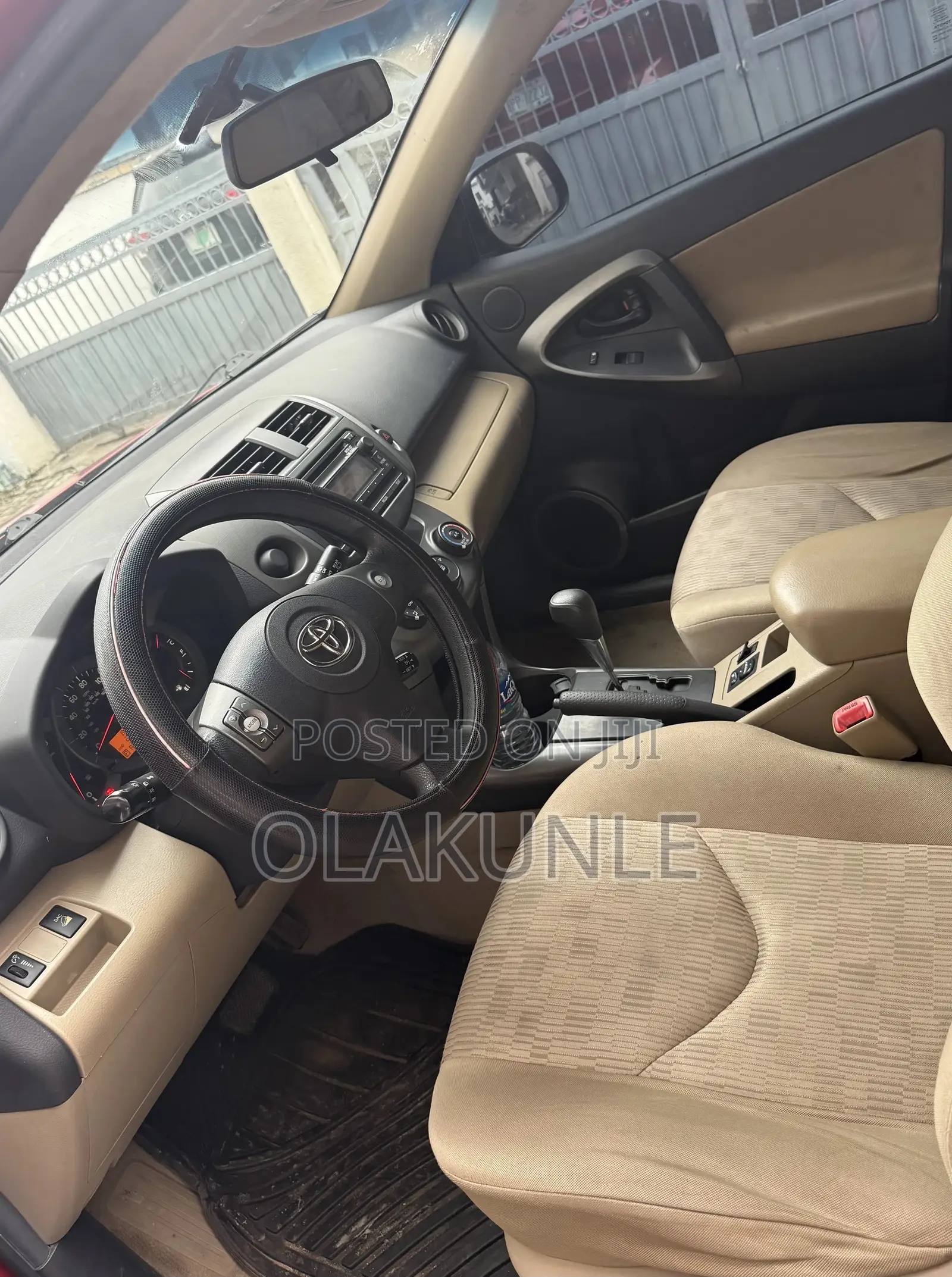 Toyota RAV4 2012 Red