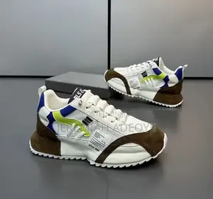 BLS-Ecke Sneakers