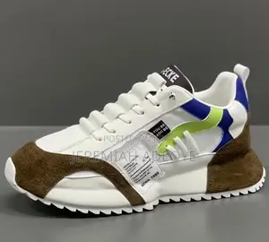 BLS-Ecke Sneakers