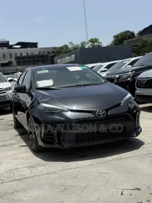 Toyota Corolla SE (1.8L 4cyl 2A) 2018 Black