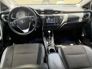 Toyota Corolla SE (1.8L 4cyl 2A) 2018 Black