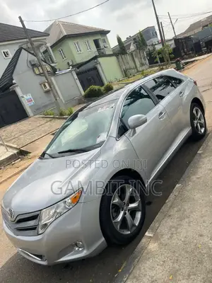 Toyota Venza LE 2012 Silver