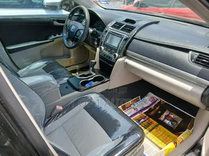 Toyota Camry LE 4dr Sedan (2.5L 4cyl 6A) 2012 Black