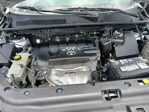 Toyota RAV4 2.5 Sport 4x4 2010 Silver