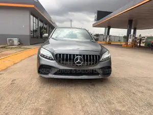 Mercedes-Benz C300 2019 Gray