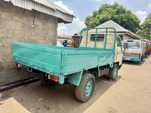Toyota Dyna 100 Old Model 98