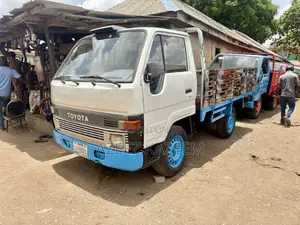 Toyota Dyna 100 Dropped Sided Open Body