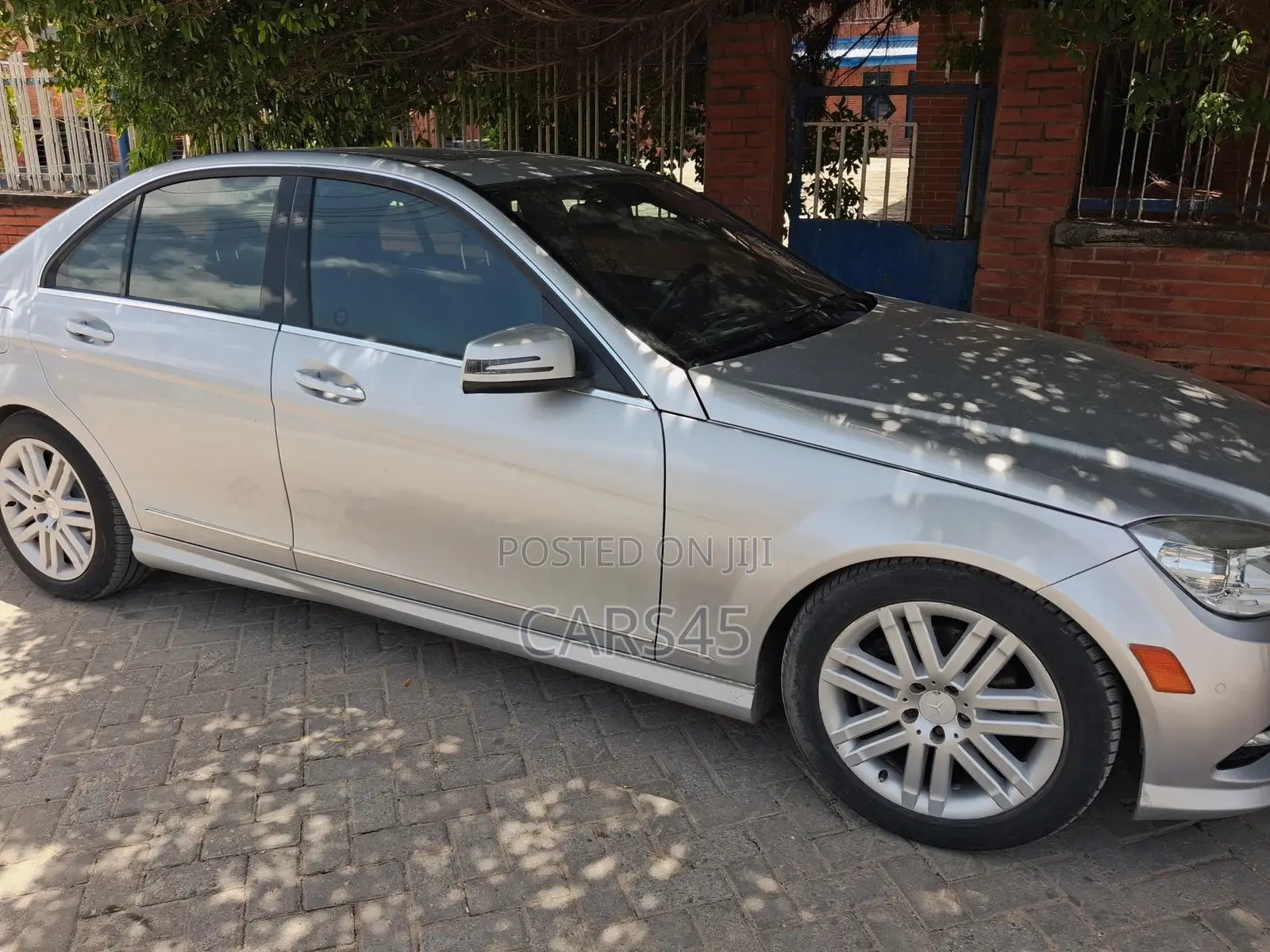 Mercedes-Benz C250 2011 Silver