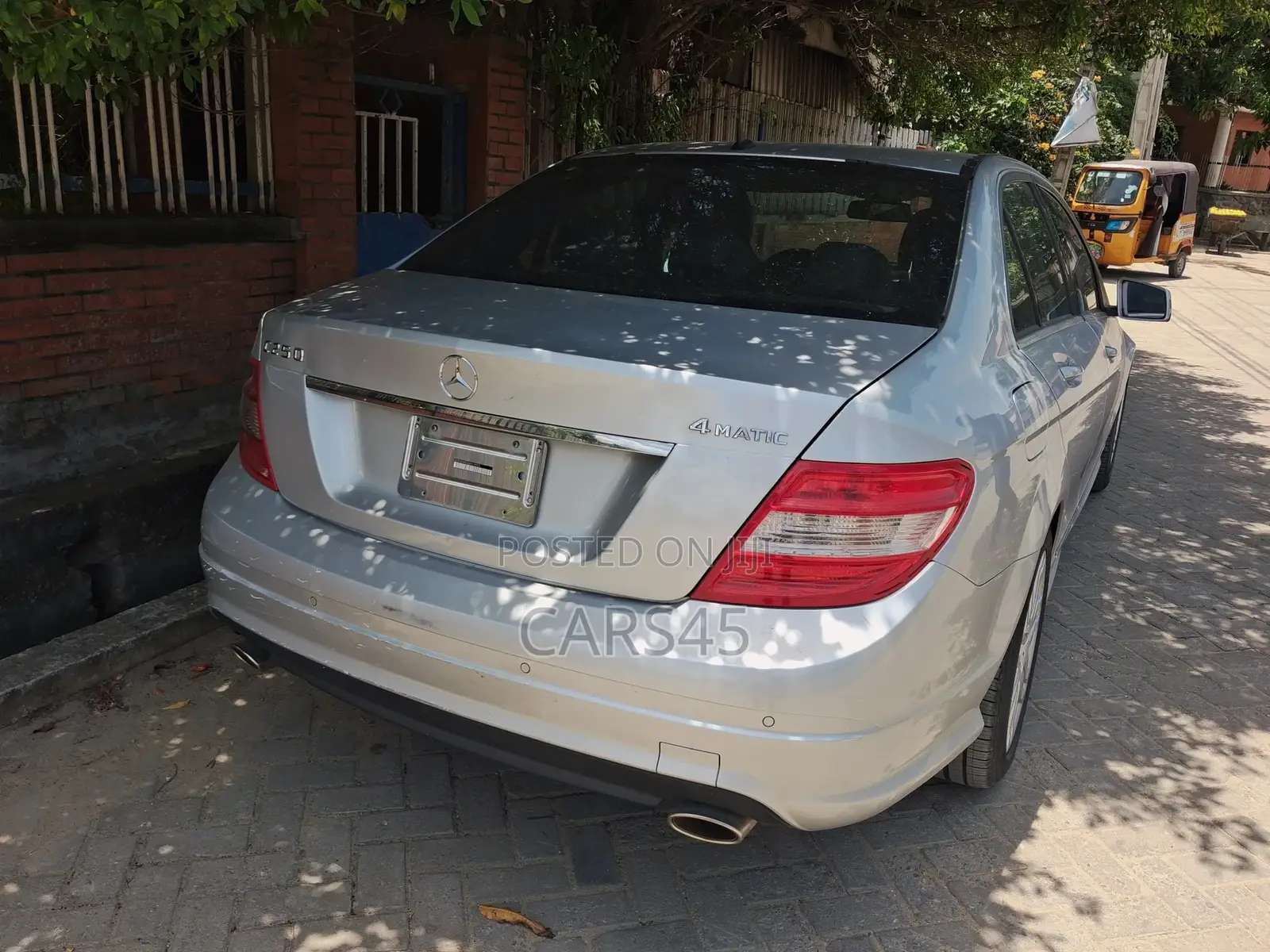 Mercedes-Benz C250 2011 Silver