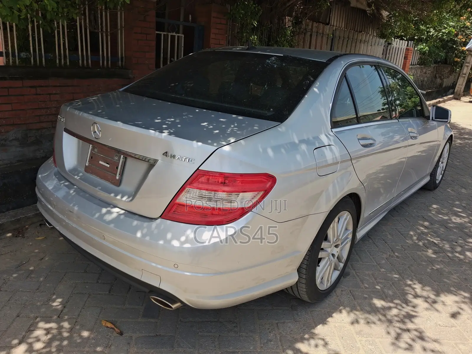 Mercedes-Benz C250 2011 Silver