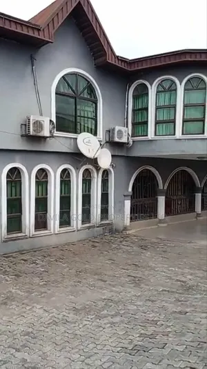 6bdrm Duplex in Benin City for sale
