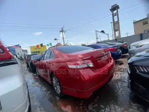 Toyota Camry SE 4dr Sedan (2.5L 4cyl 6AM) 2010 Red