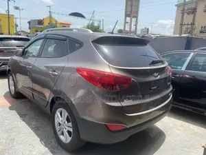 Hyundai Tucson Limited AWD 2011 Brown