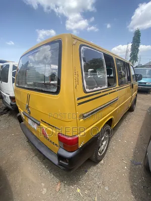 Volkswagen Transporter 1983 Yellow