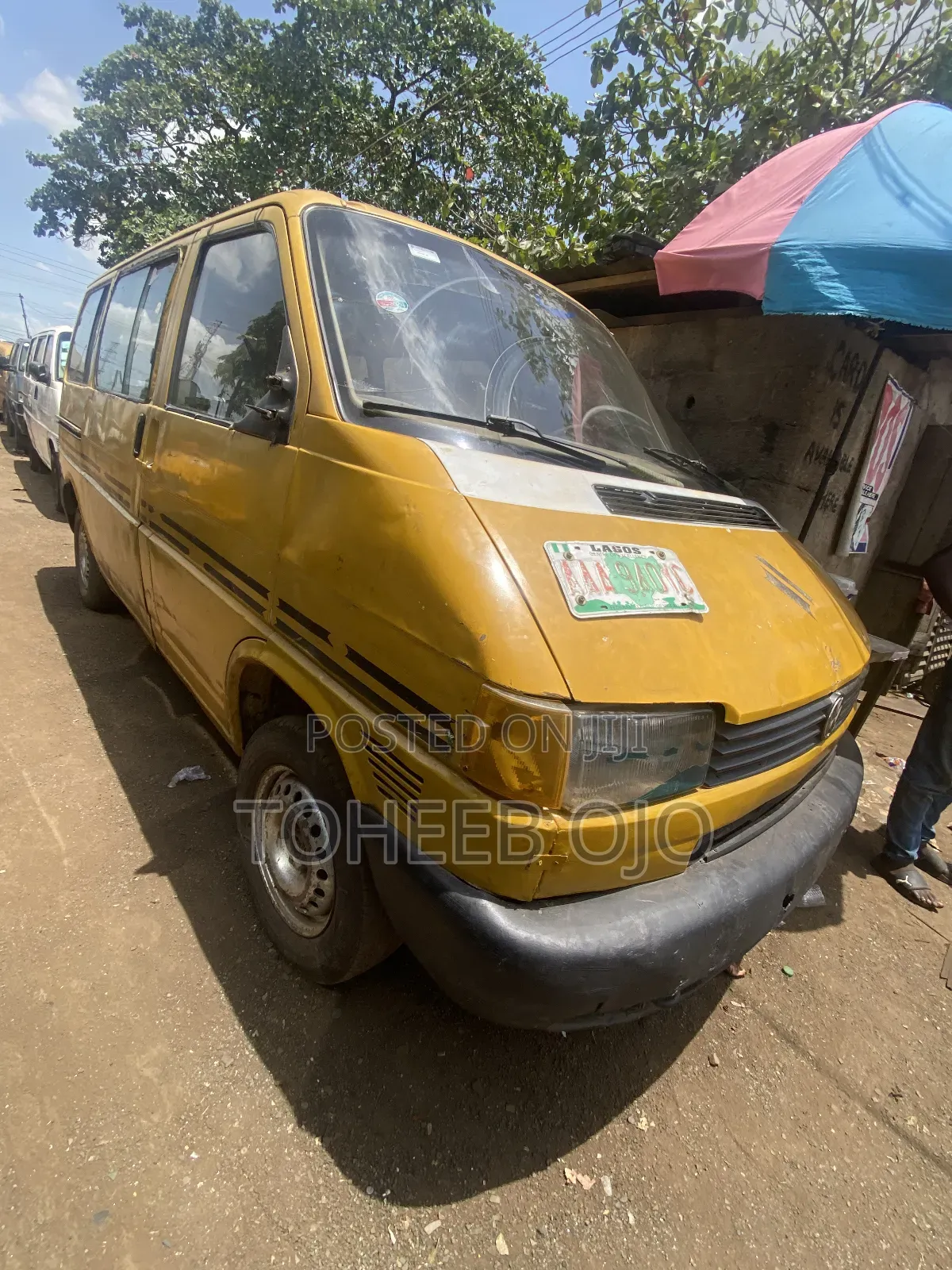 Volkswagen Transporter 1983 Yellow