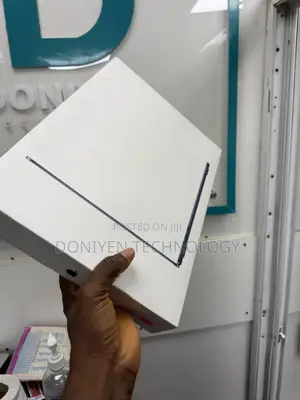 New Laptop Apple MacBook Air 2025 M4 15-inch 16GB Apple M4 SSD 512GB