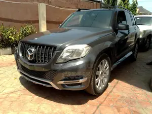 Mercedes-Benz GLK-Class 2010 Gray