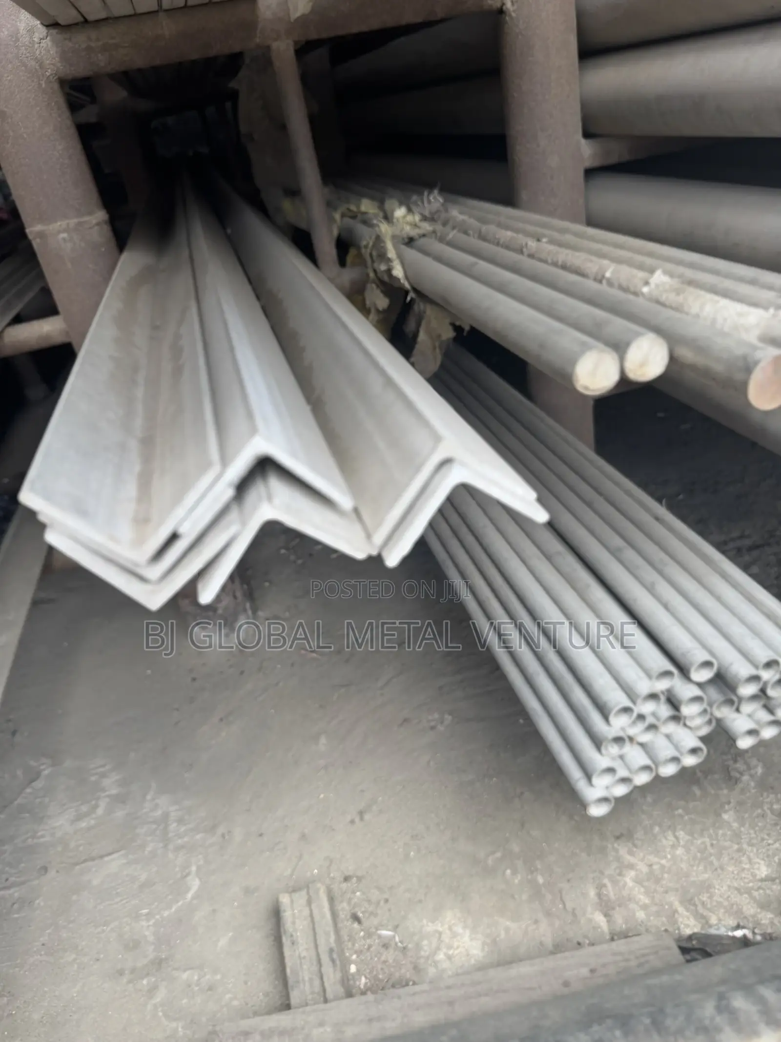 Stainless Steel Angle Iron Grade 304