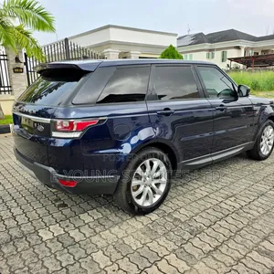 Land Rover Range Rover Sport HSE 4dr SUV 4WD (3.0L 6cyl S/C 8A) 2015