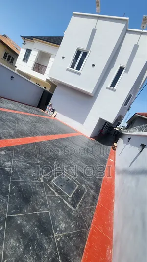 Furnished 3bdrm Duplex in Medina Estate for rent