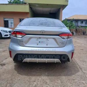Toyota Corolla LE 2023 Silver