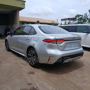 Toyota Corolla LE 2023 Silver