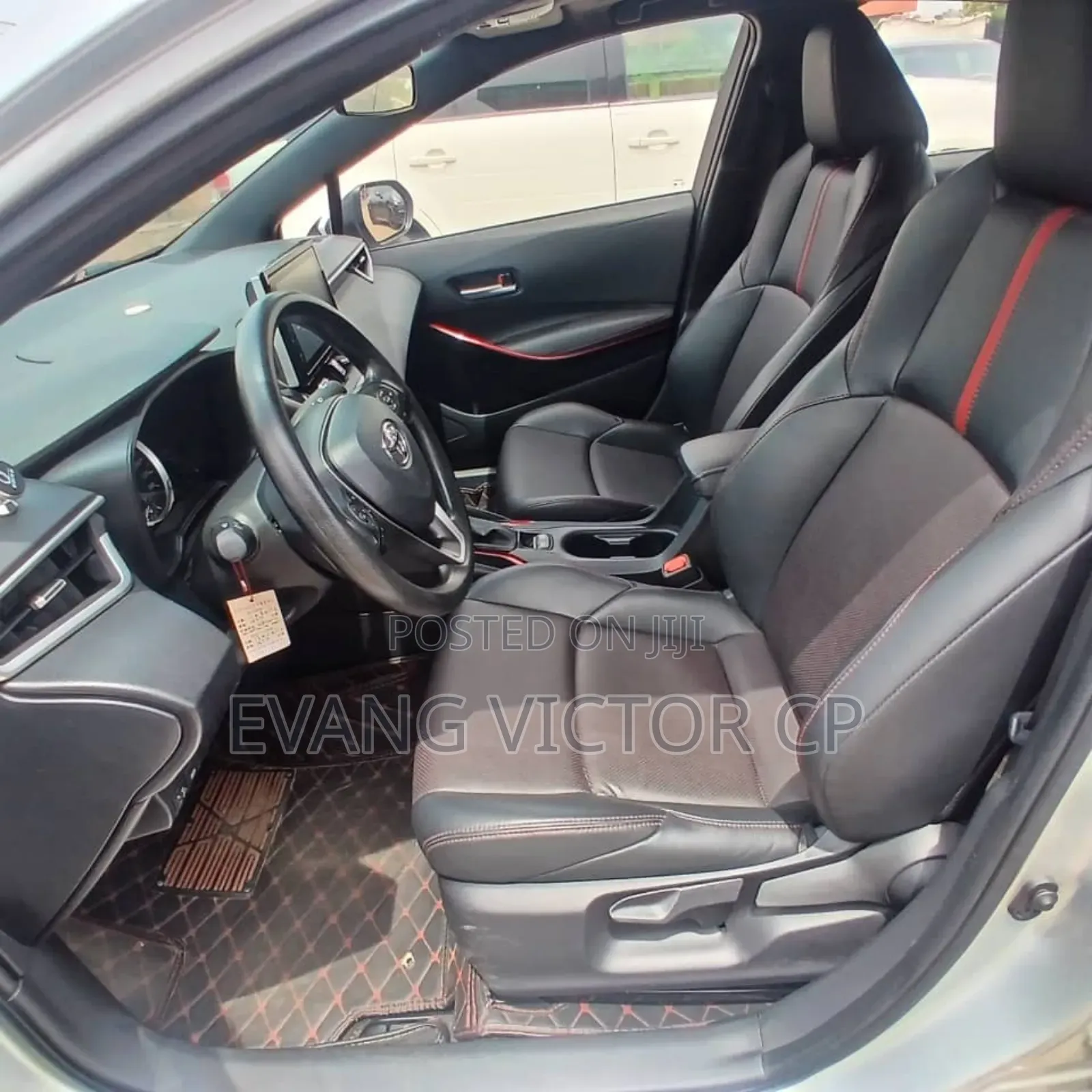 Toyota Corolla LE 2023 Silver