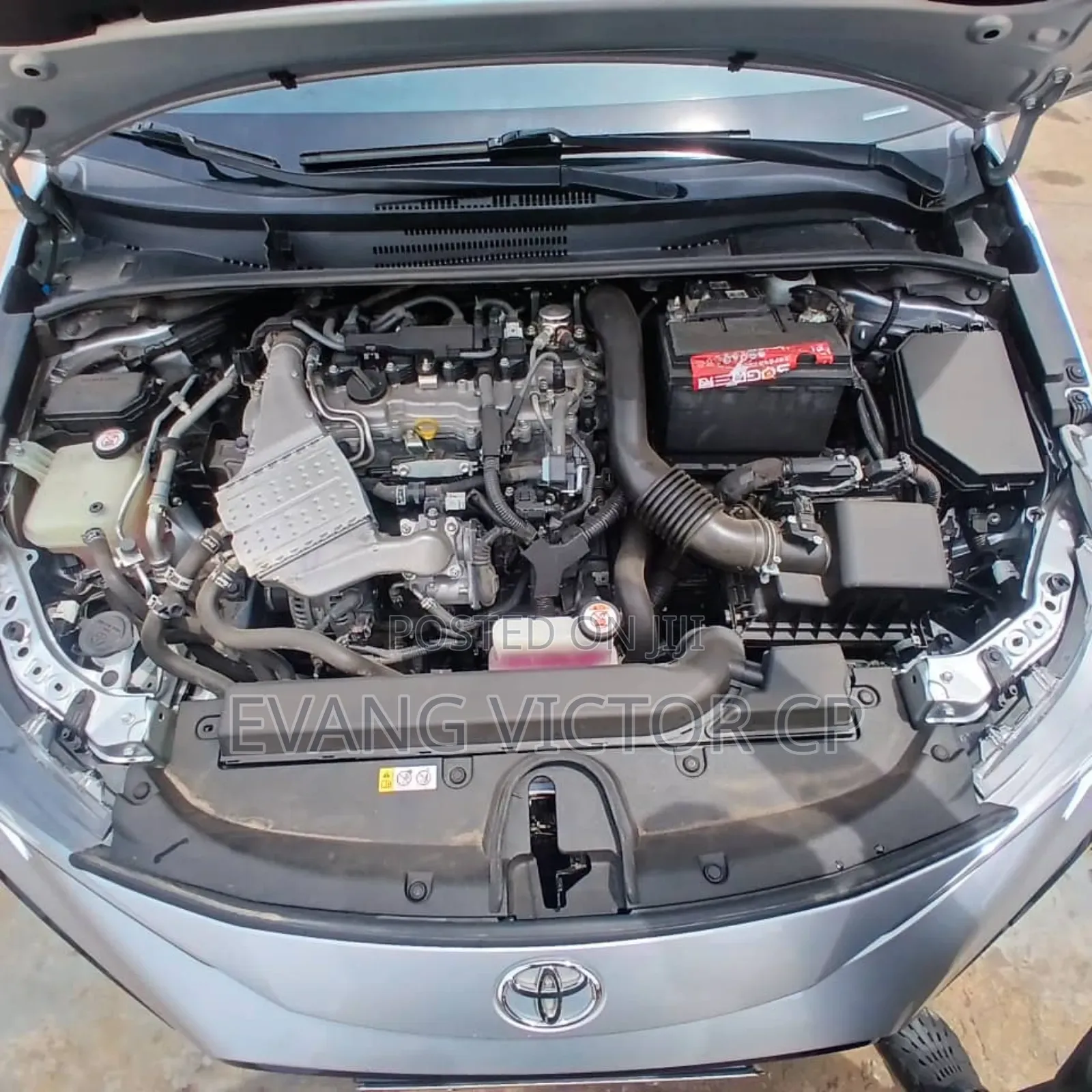 Toyota Corolla LE 2023 Silver