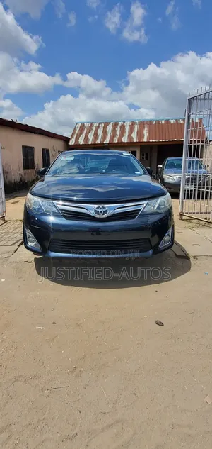 Toyota Camry LE 4dr Sedan (2.5L 4cyl 6A) 2013 Green