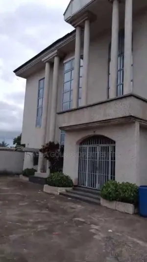 Bank Hall for Lease