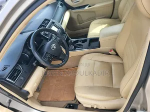 Toyota Camry LE 4dr Sedan (2.5L 4cyl 6A) 2016 Gold