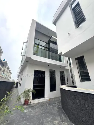 4bdrm Duplex in Ikota for sale