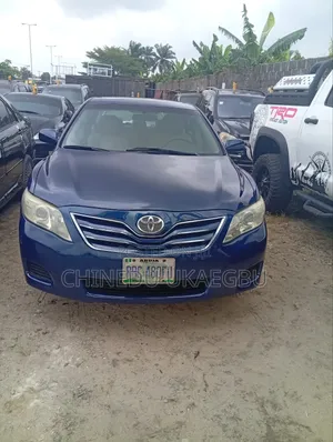 Toyota Camry XLE 4dr Sedan (2.5L 4cyl 6A) 2011 Blue