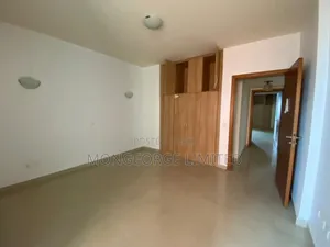 3bdrm Apartment in Banana Island for rent
