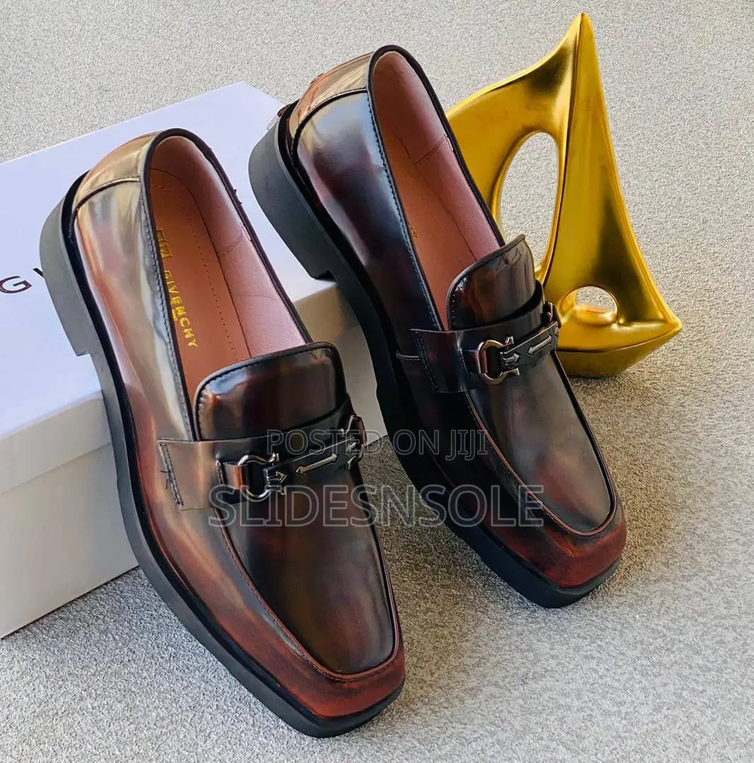 Luxury Givenchy Cover Shoe