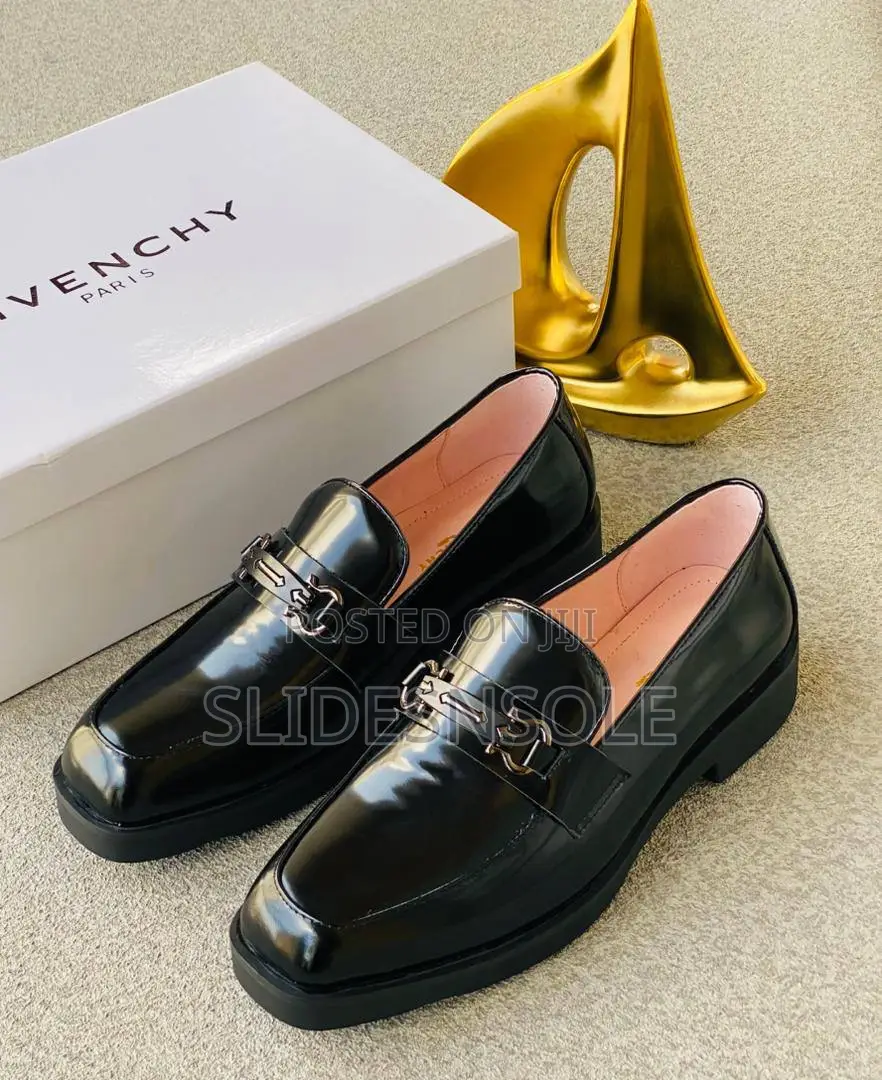 Luxury Givenchy Cover Shoe